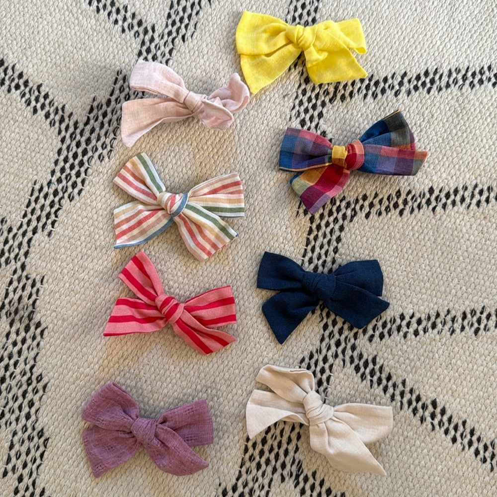 Little Poppy hair clips bows